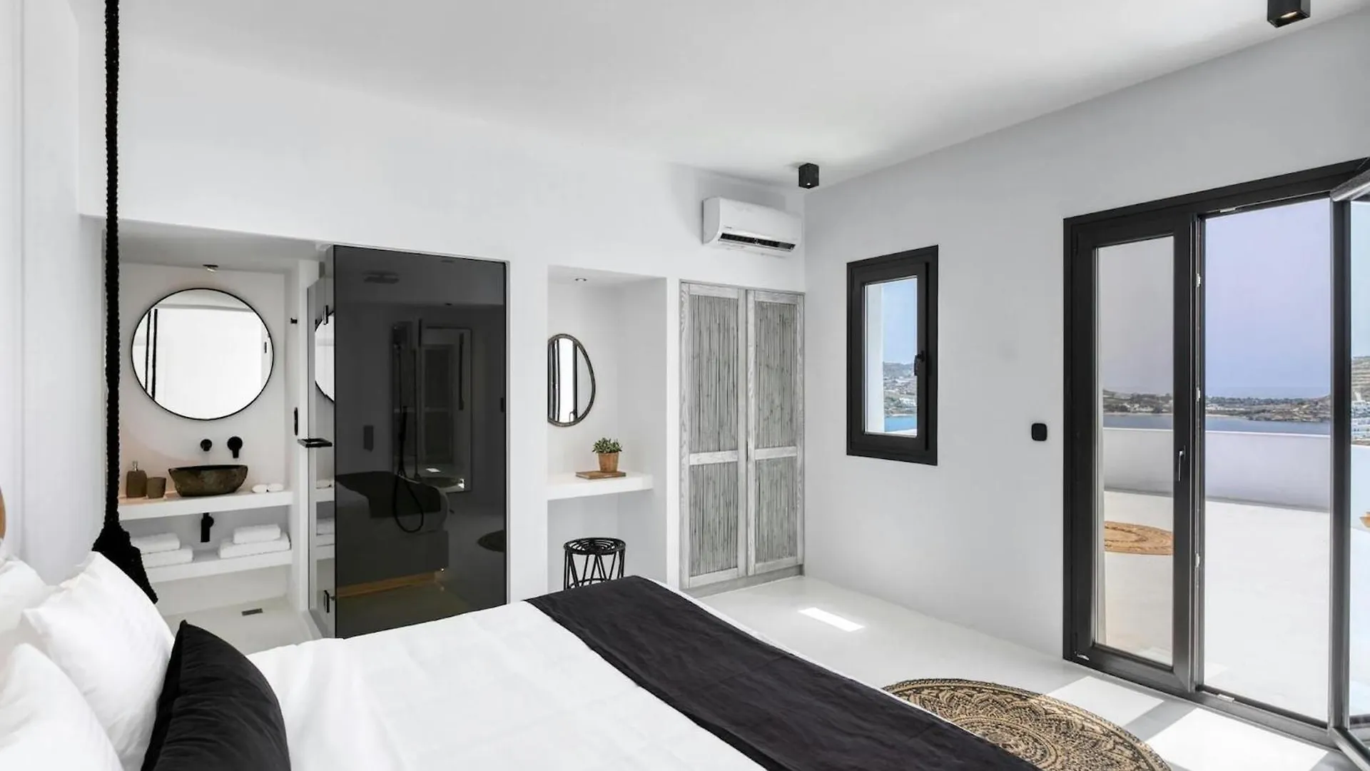 Villa With Fantastic Terrace-Sea Views Psarou  Psarou (Mykonos)